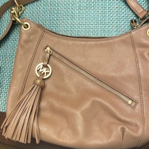 Michael Kors Hobo shoulder & crossbody strap